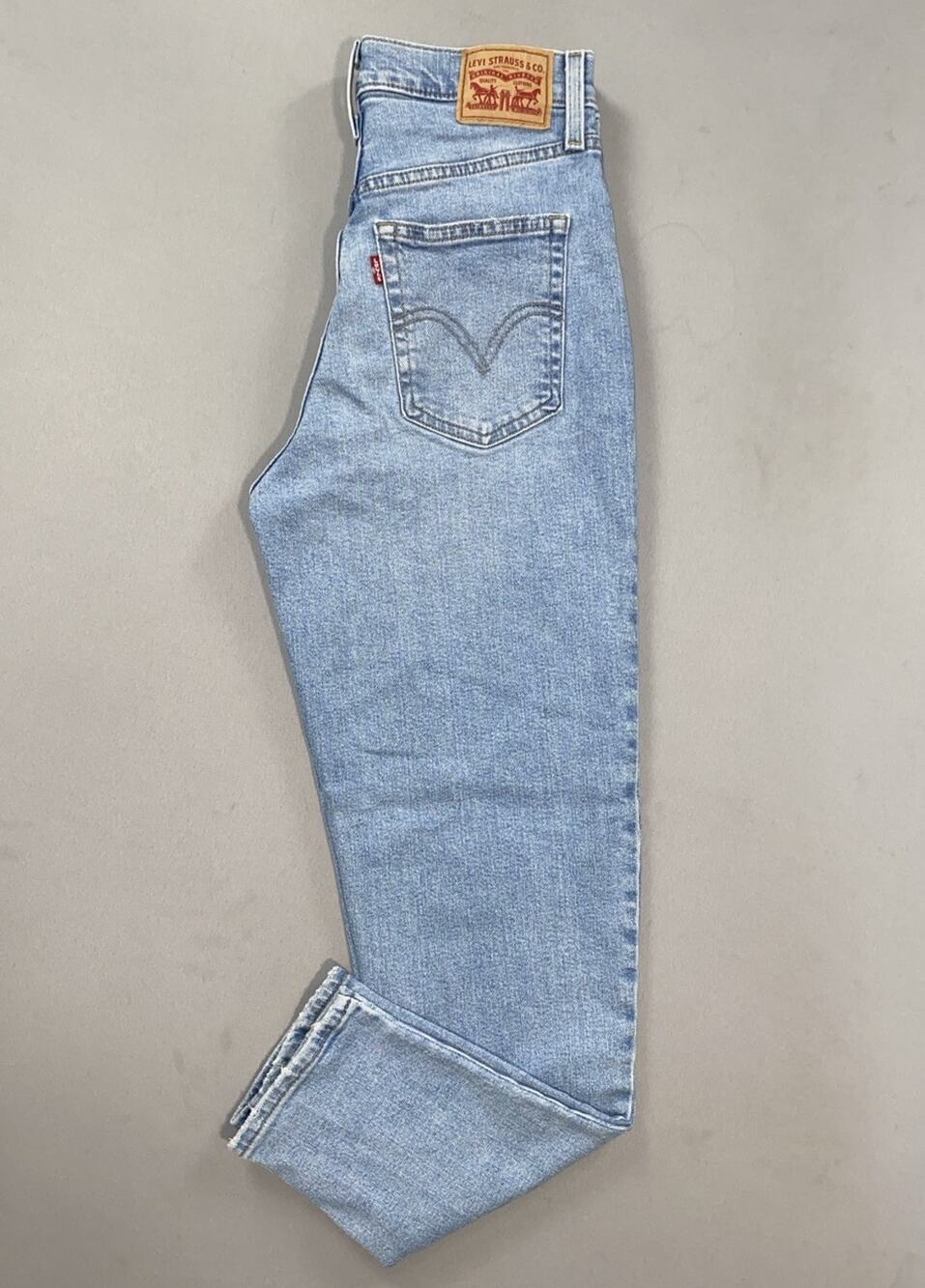 Levi's 5-Pocket Tapered Leg Stretch Denim 'High Waisted Mom Jean'. Women's 27.